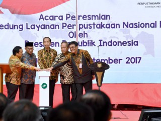 Presiden Jokowi Resmikan Gedung Fasilitas Layanan Perpustakaan Nasional RI
